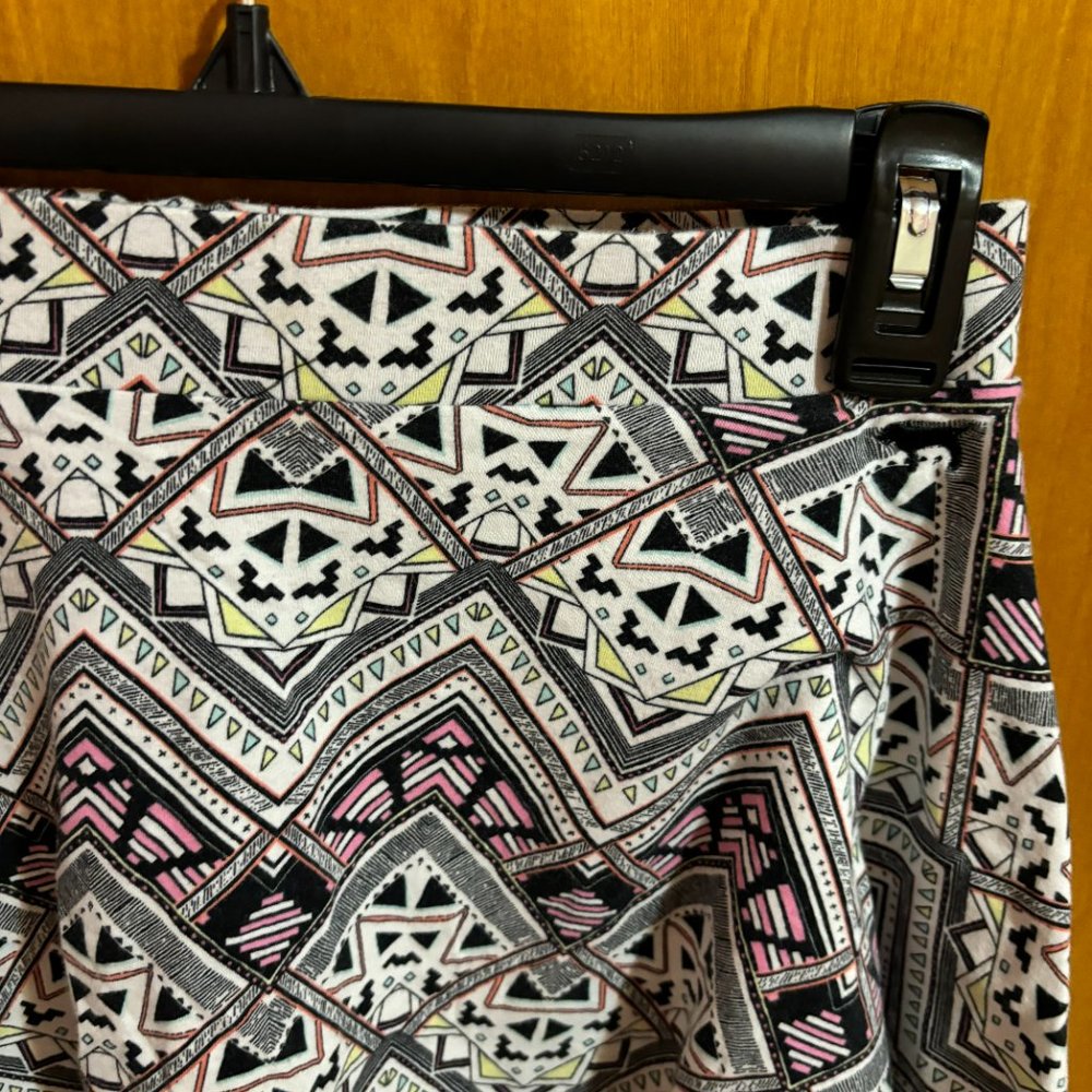 Pink Victoria Secret Geometric Print Circle Skirt Size Small - Picture 4 of 12